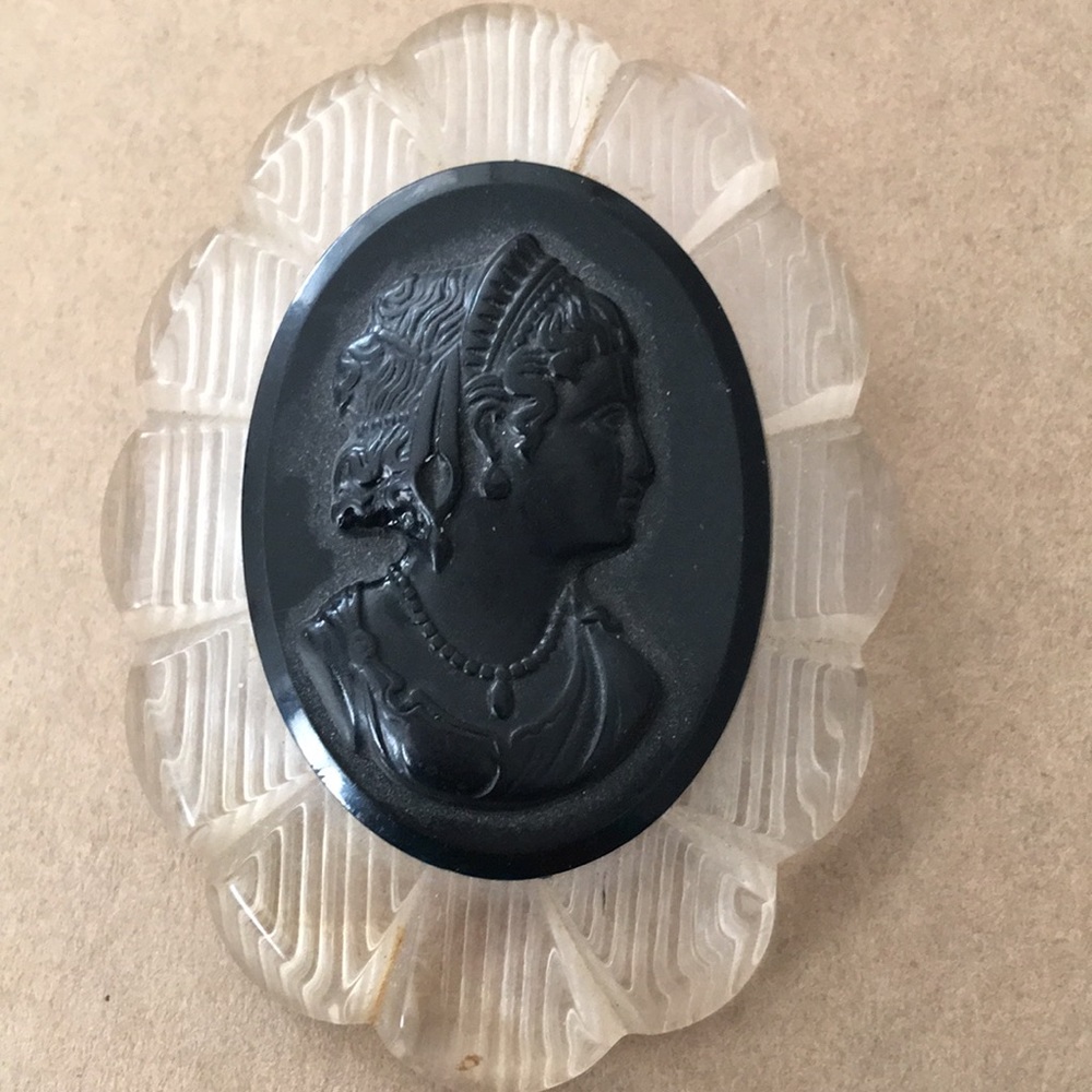 Vintage Large Clear Lucite & Black Bakelite Style Plastic Cameo Brooch Pin 3"